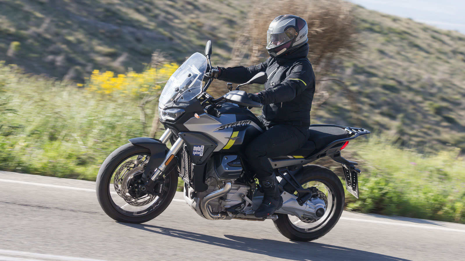 Moto Guzzi Stelvio - Test