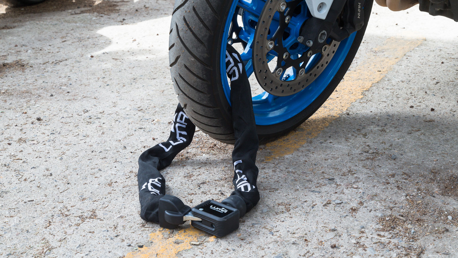 Luma Escudo Compact και Solido D18