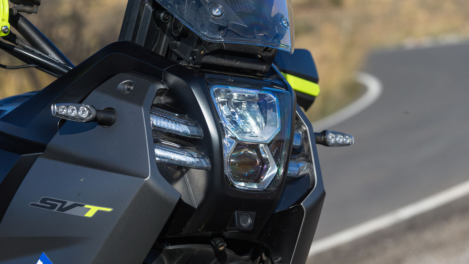 QJMOTOR SVT 650X - Test  