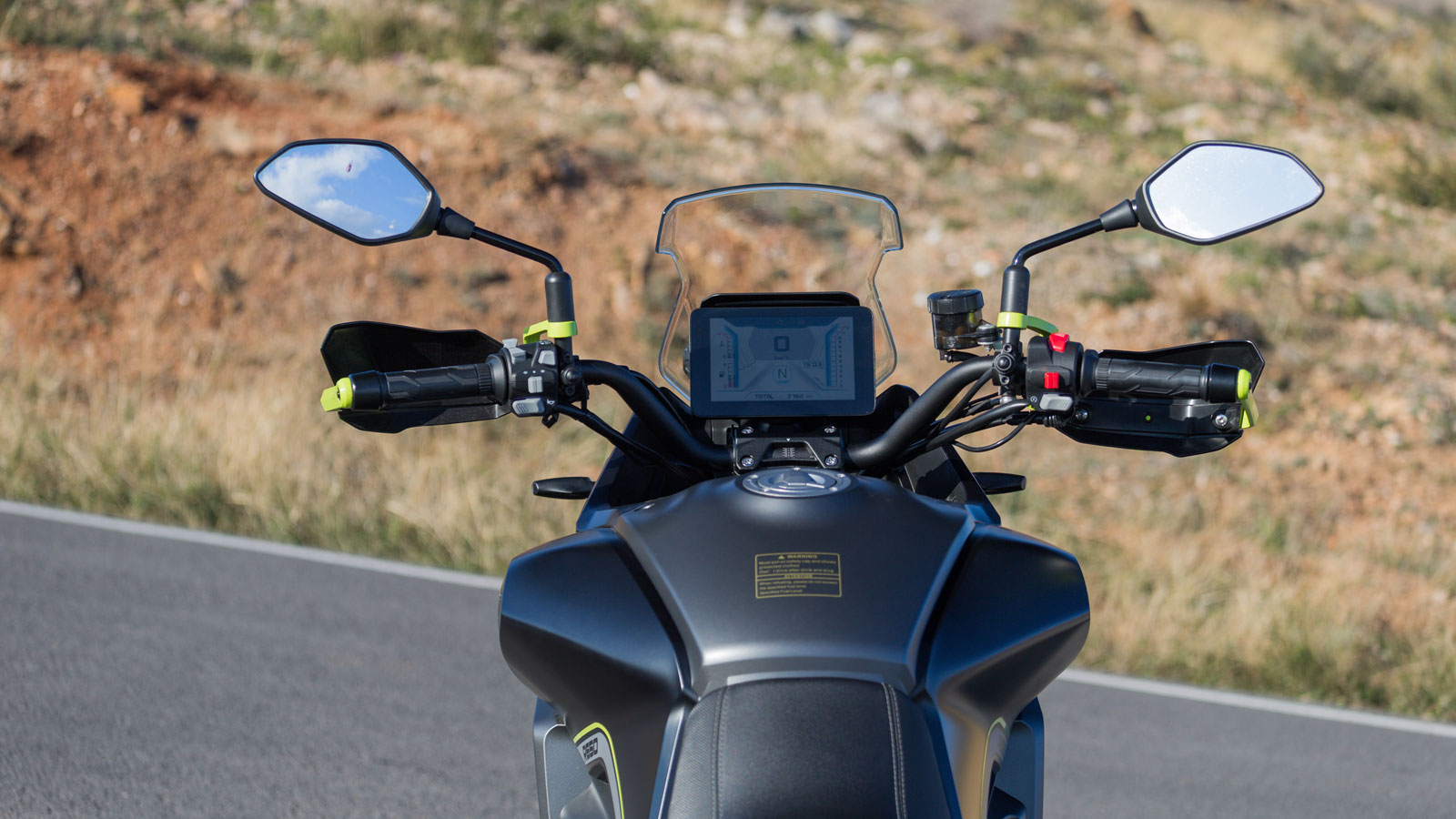 QJMOTOR SVT 650X - Test  