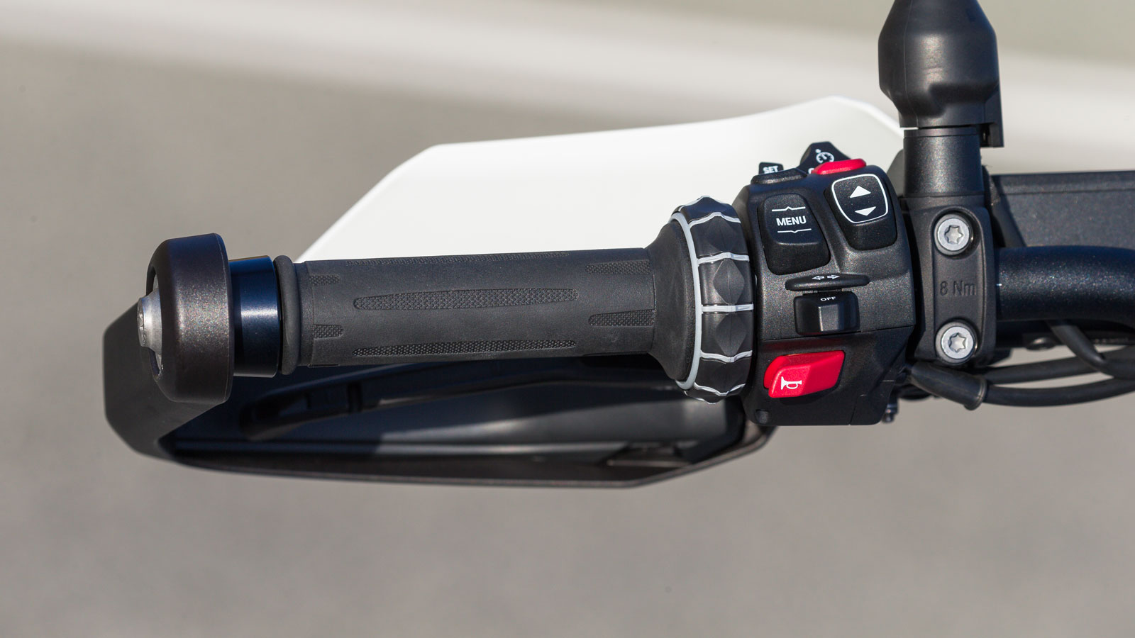 Διατηρείται ο περιστροφικός διακόπτης, αλλά αλλάζει ο τρόπος ελέγχου της οθόνης.