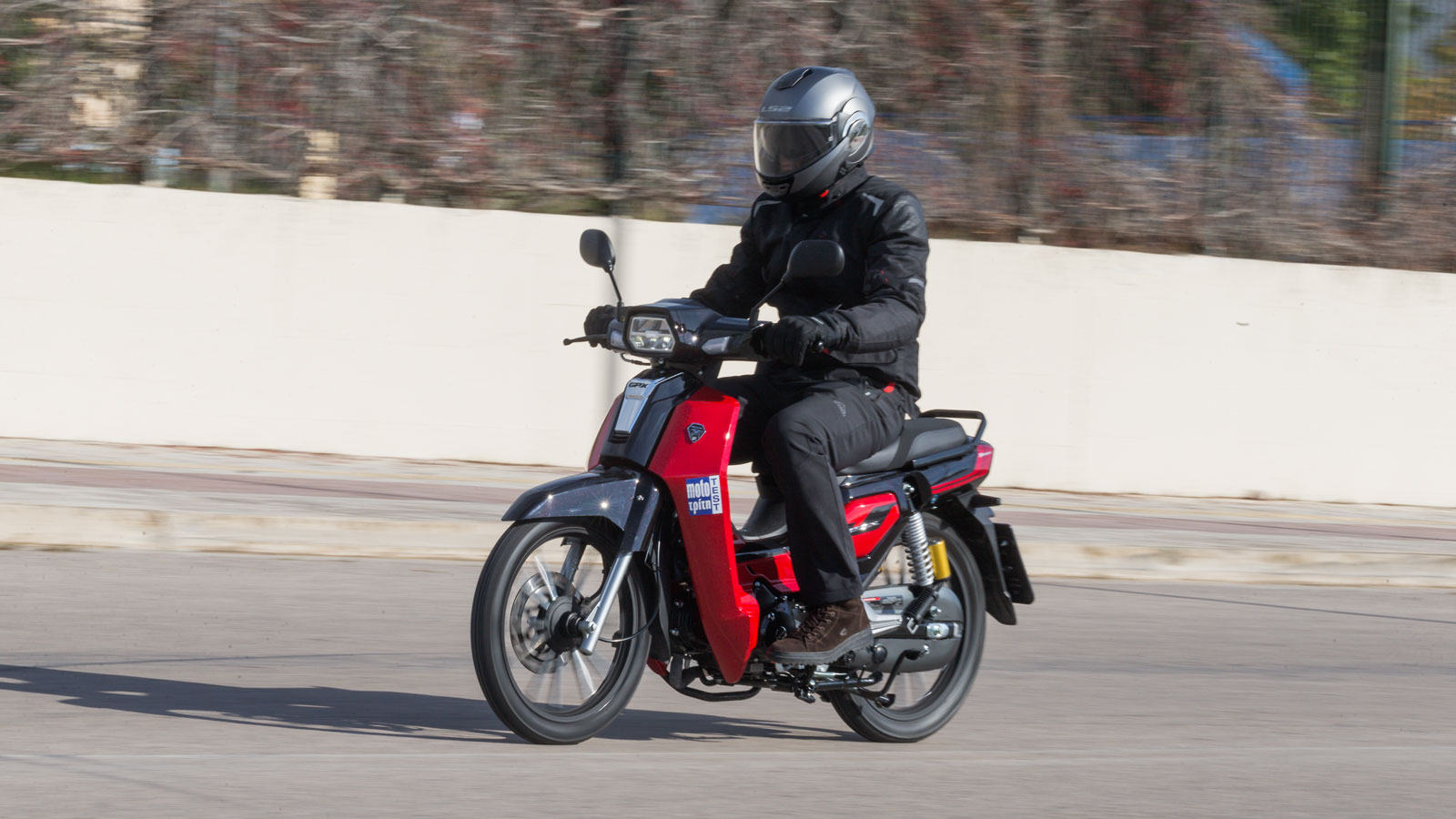 GPX Rock 125: Υποψήφιο για Best Commuter by LS2 