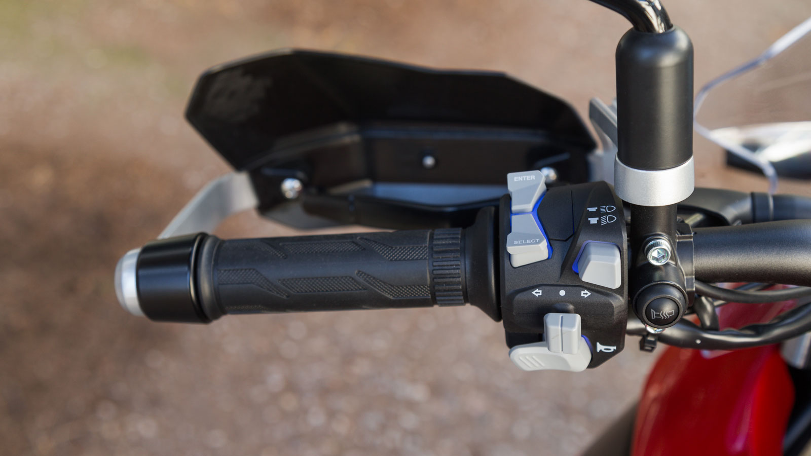 QJMOTOR SRT 700 - Test