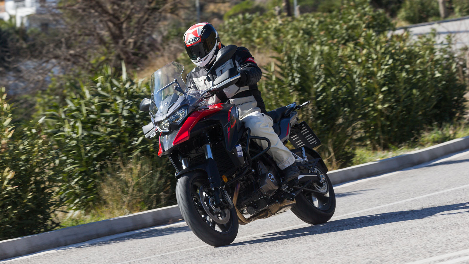 QJMOTOR SRT 700 - Test