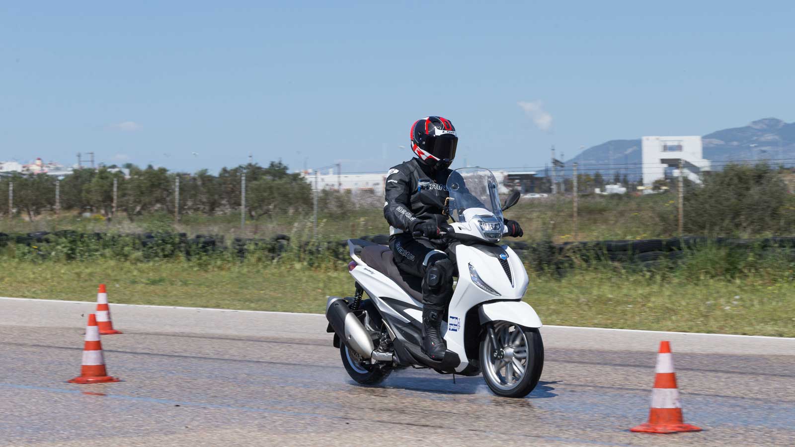 Mega Test ελαστικών scooter
