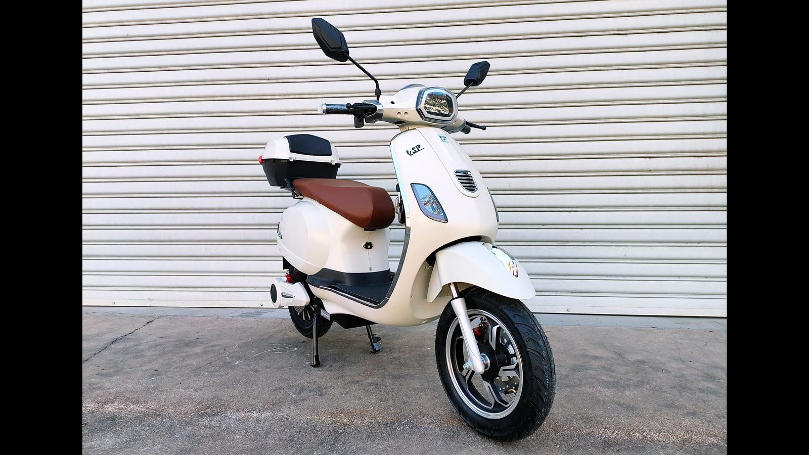 Λύσεις από την ESF Electromobility για scooter που οδηγούνται χωρίς δίπλωμα