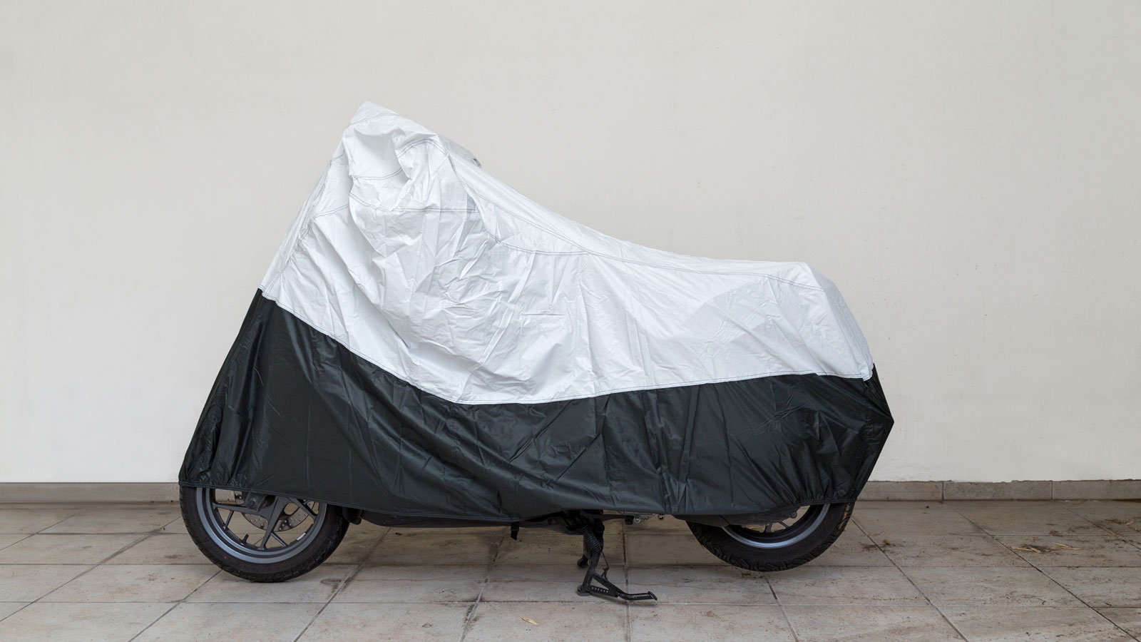 Παρουσίαση κάλυμμα μοτοσυκλέτας Winger: Πλήρης προστασία από τα στοιχεία της φύσης