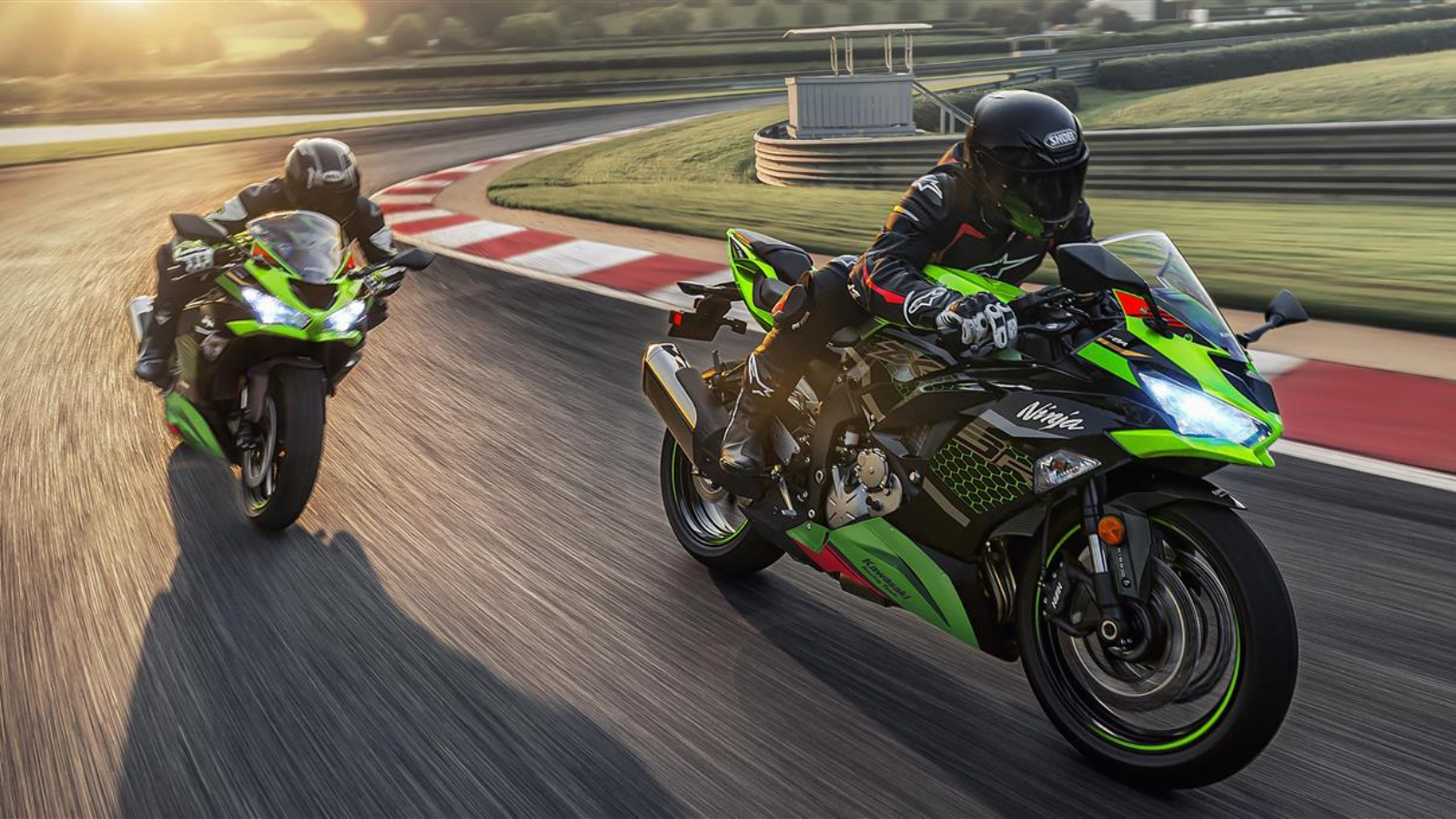 Η Kawasaki συνεχίζει την ανανέωση της γκάμας της για το 2026, αυτή τη φορά με επίκεντρο τη μεσαία σειρά Ninja.