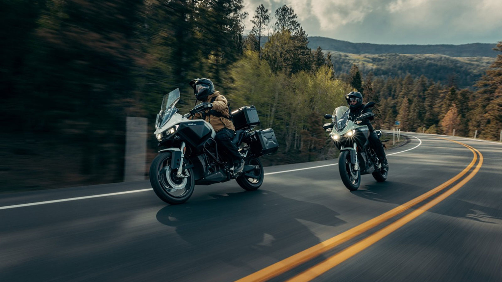 Προσφορά από την Electromove με δώρο ταχυφορτιστή για το Zero DSR/X