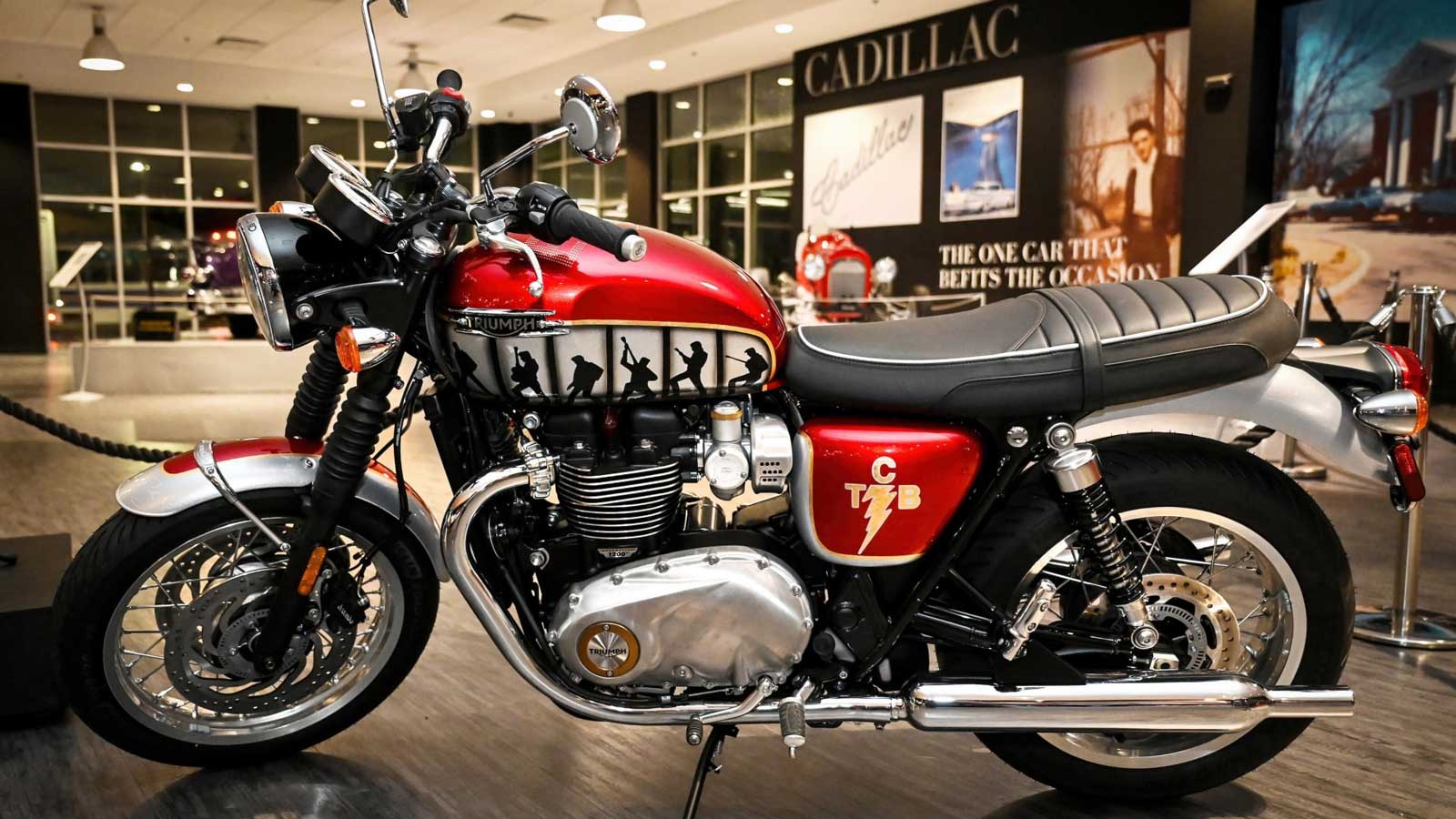 Η Triumph φαίνεται πως δεν σκοπεύει να κατεβάσει ταχύτητα στη δυναμική γκάμα των TR-Series 400cc. Σύμφωνα με πληροφορίες από την Ινδία, η εταιρεία σχε