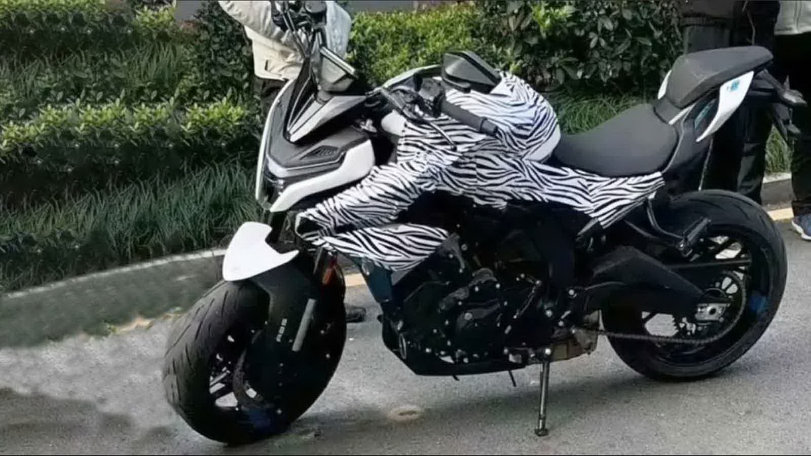 Ετοιμάζεται η νέα CFMoto 675NK