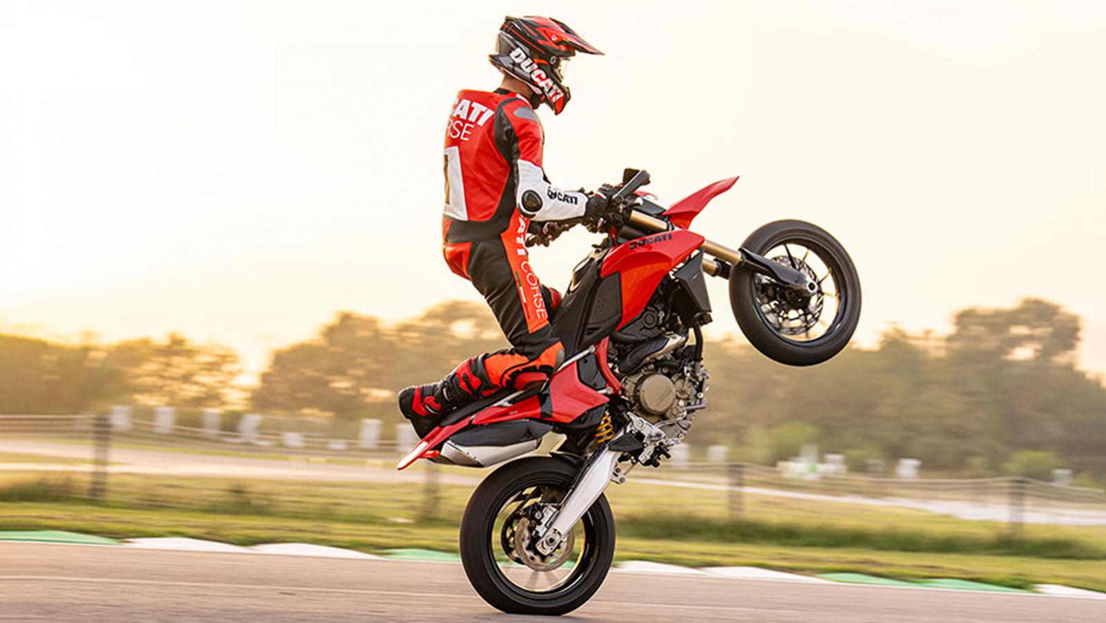 Ducati Hypermotard 698 Mono: Πολεμικό μονοκύλινδρο με 77,5 ίππους