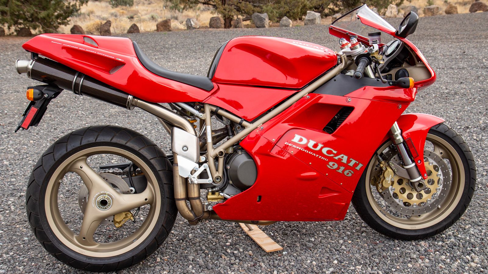 Η εν λόγω Ducati 916