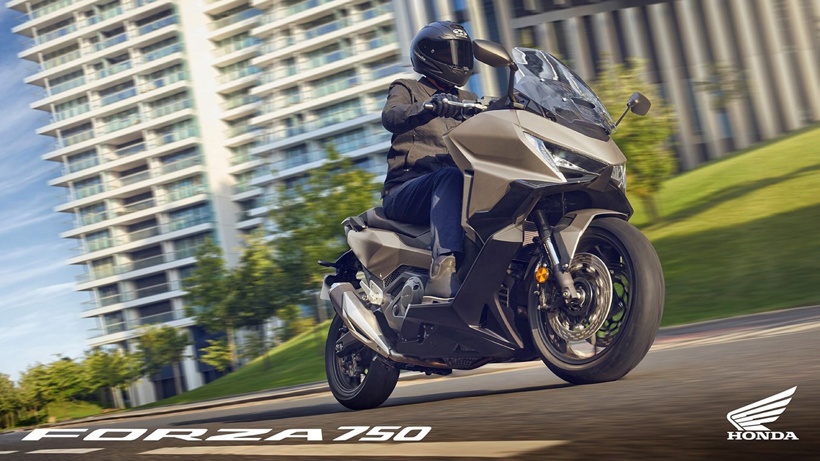 Πλήρως ανανεωμένο το Honda Forza 750 2025