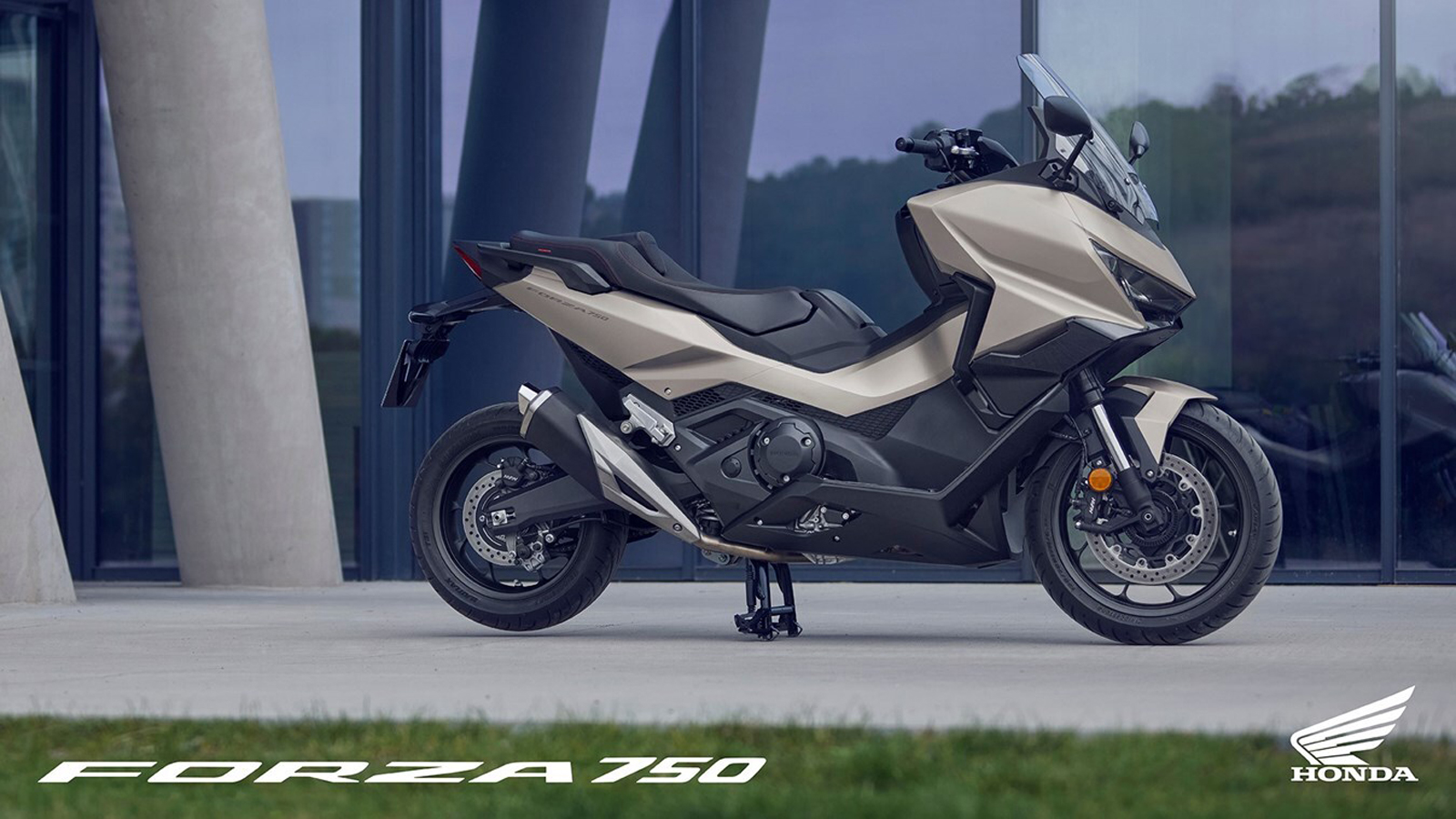 Πλήρως ανανεωμένο το Honda Forza 750 2025