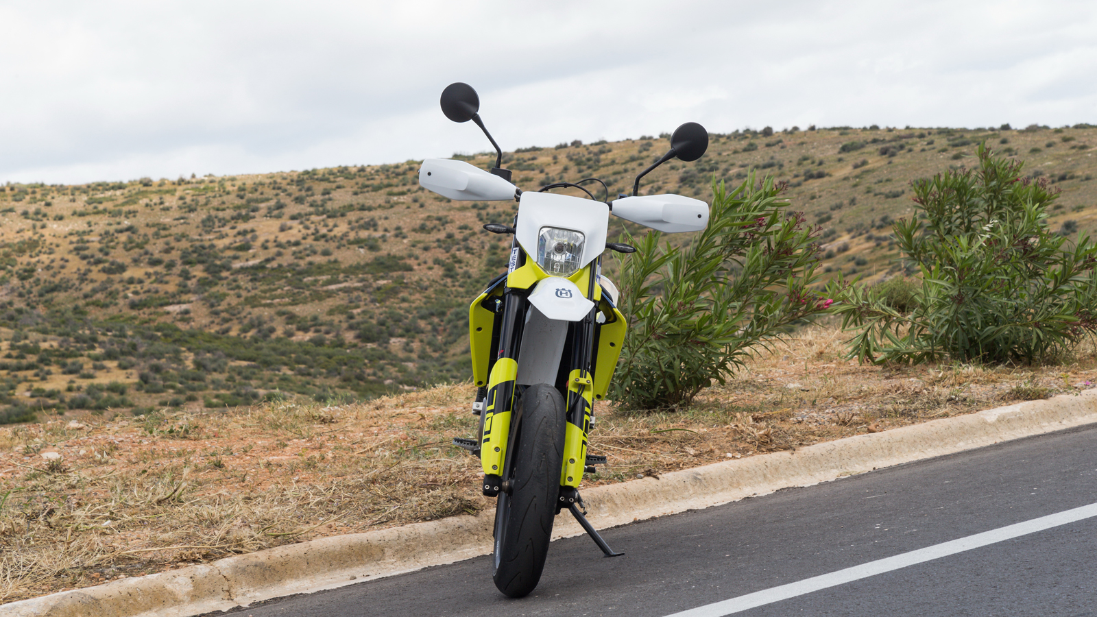 Husqvarna 701 Supermoto - Test 
