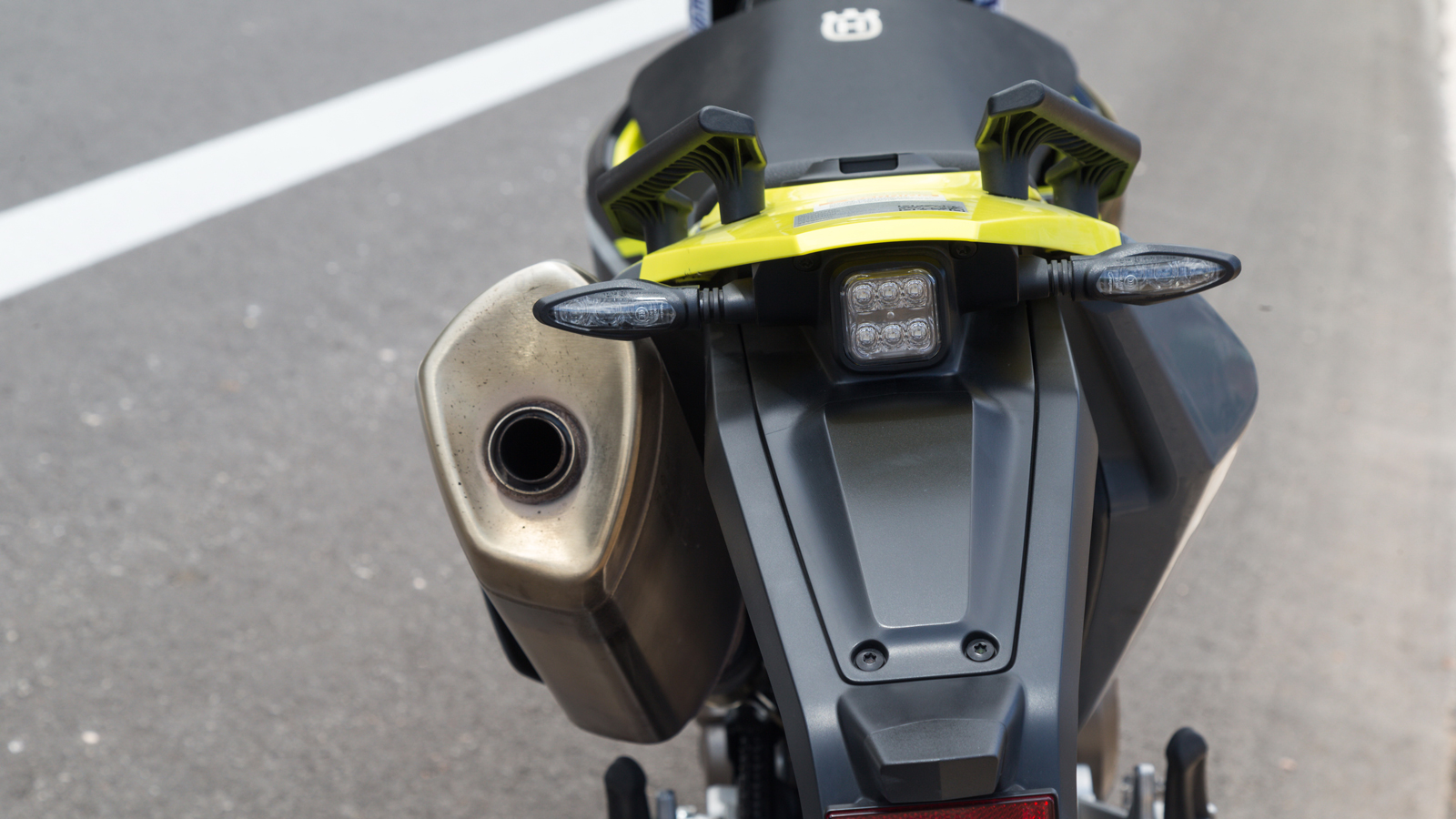 Husqvarna 701 Supermoto - Test 