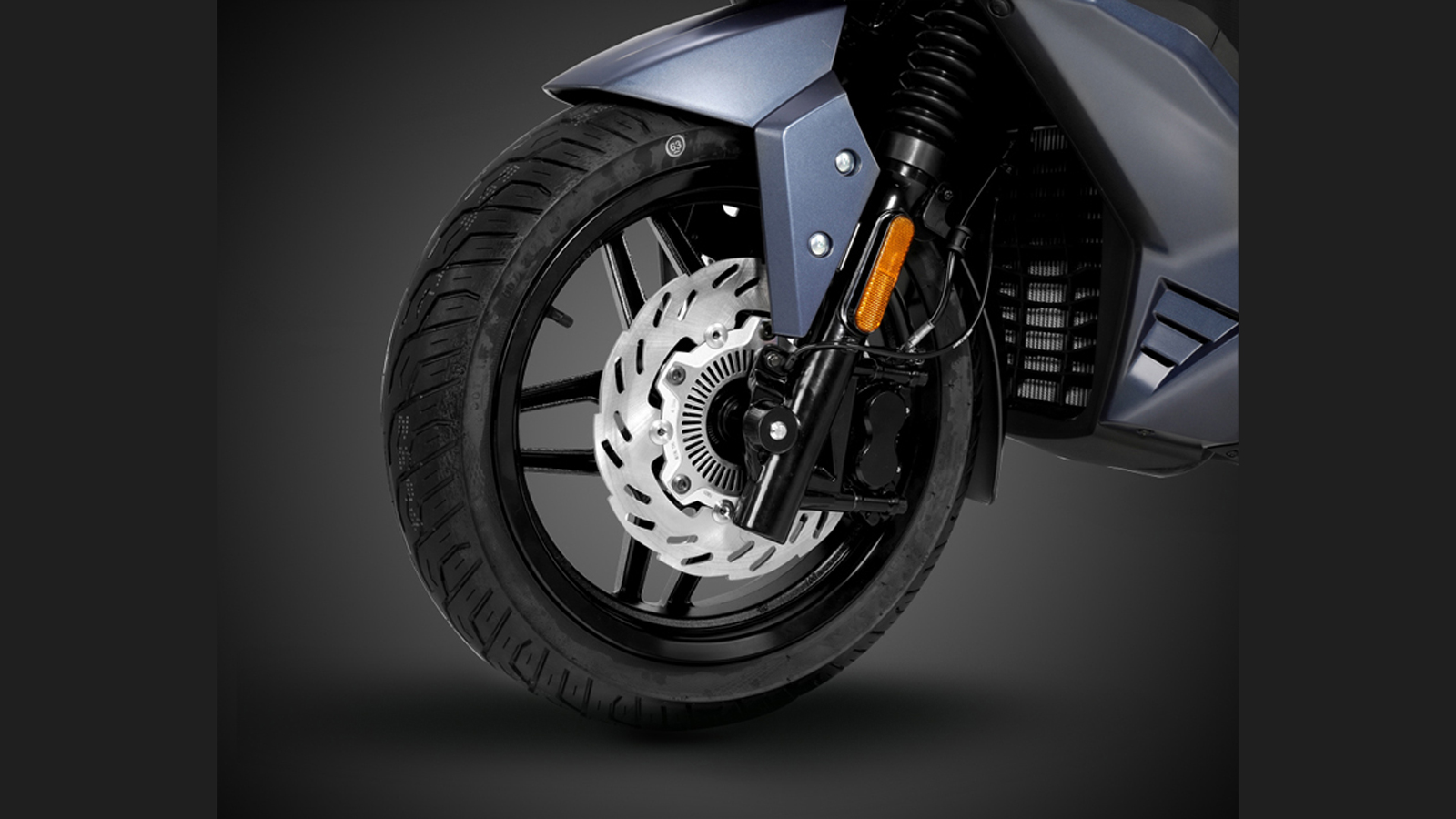 SYM Joyride 16 300: Το πρώτο 300ρι με 16άρη τροχό και επίπεδο πάτωμα