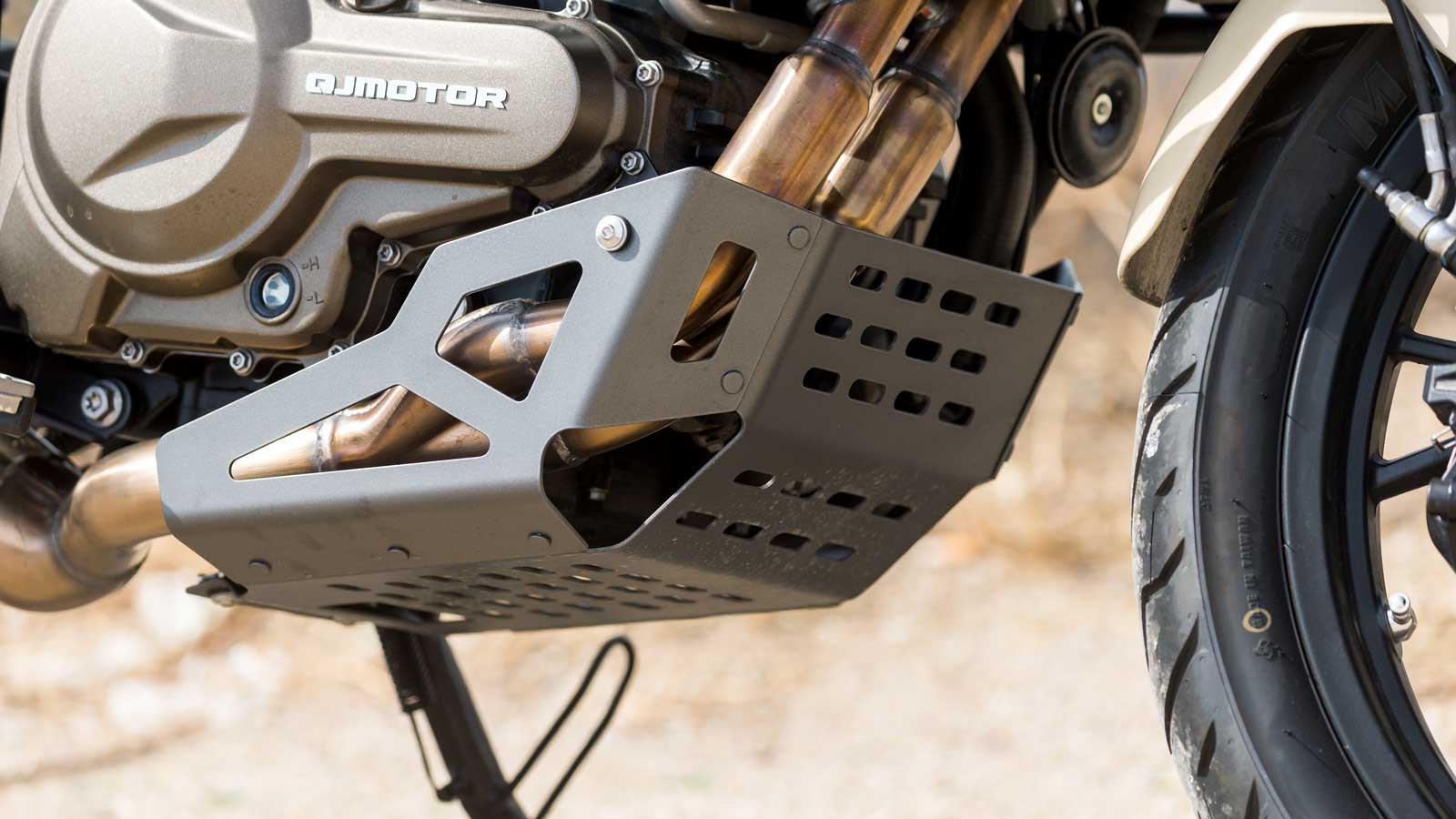 QJMOTOR SRT 550S/SX – Υπερεξοπλισμένο Α2 Adventure 