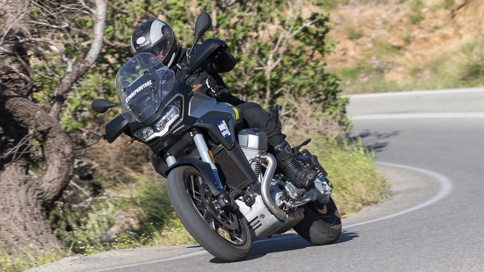 Moto Guzzi Stelvio - Test