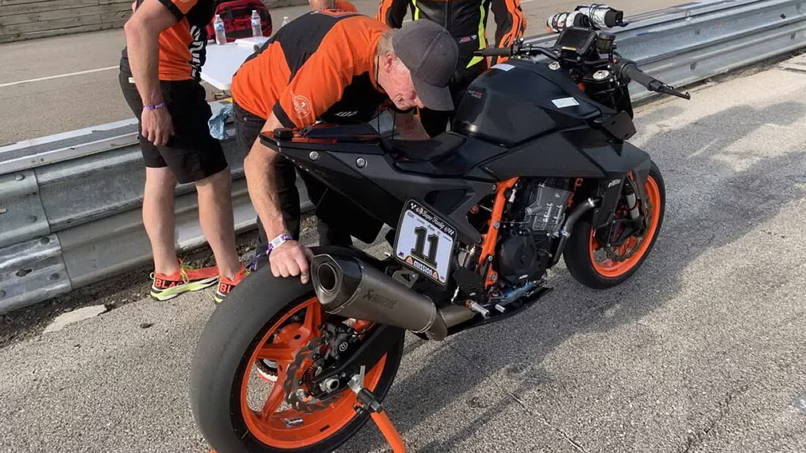 Έρχεται το νέο KTM 990 Duke R
