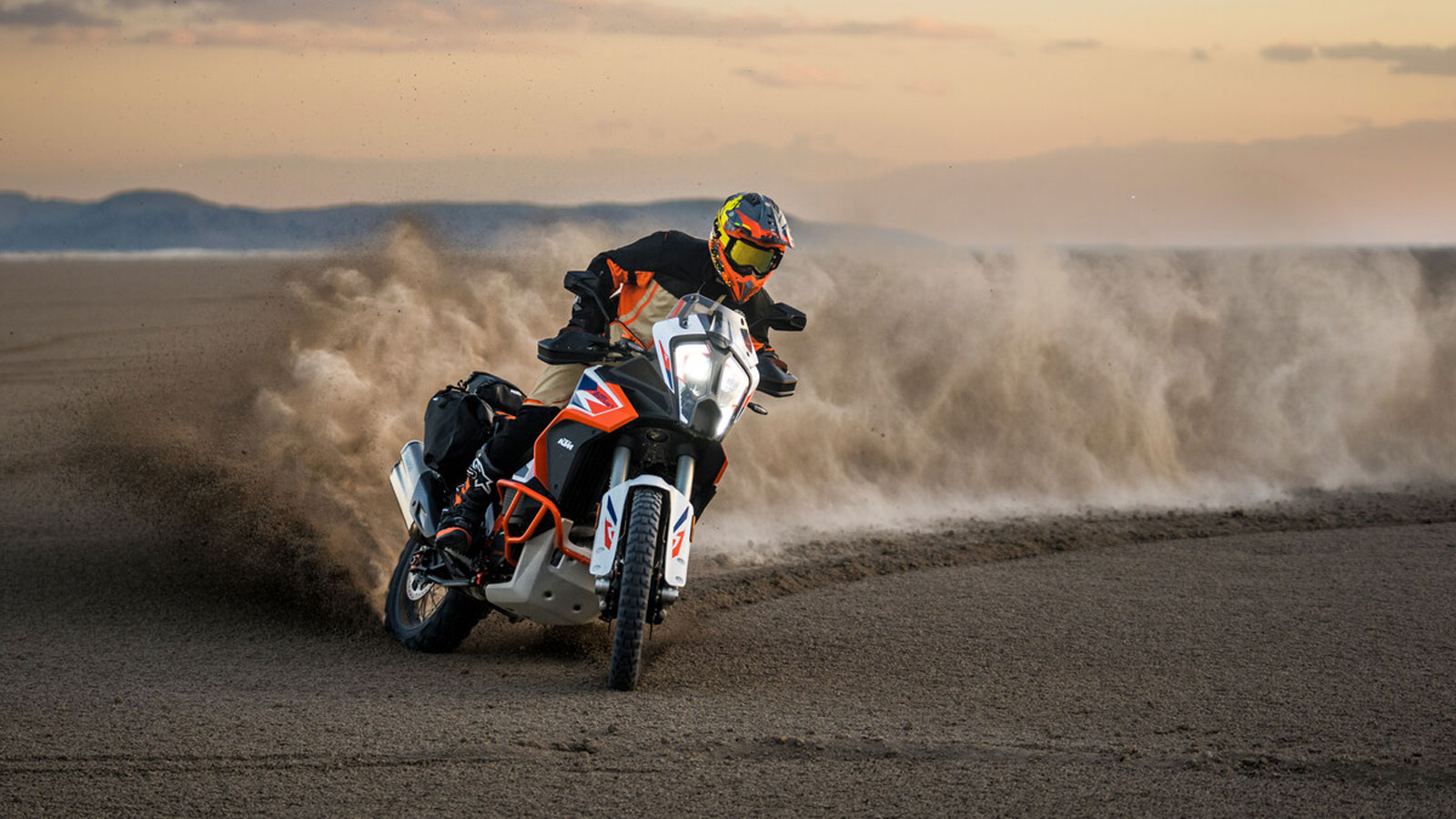 KTM 1290 Super Adventure:160hp & Adaptive Cruise Control σε Nέα Tιμή