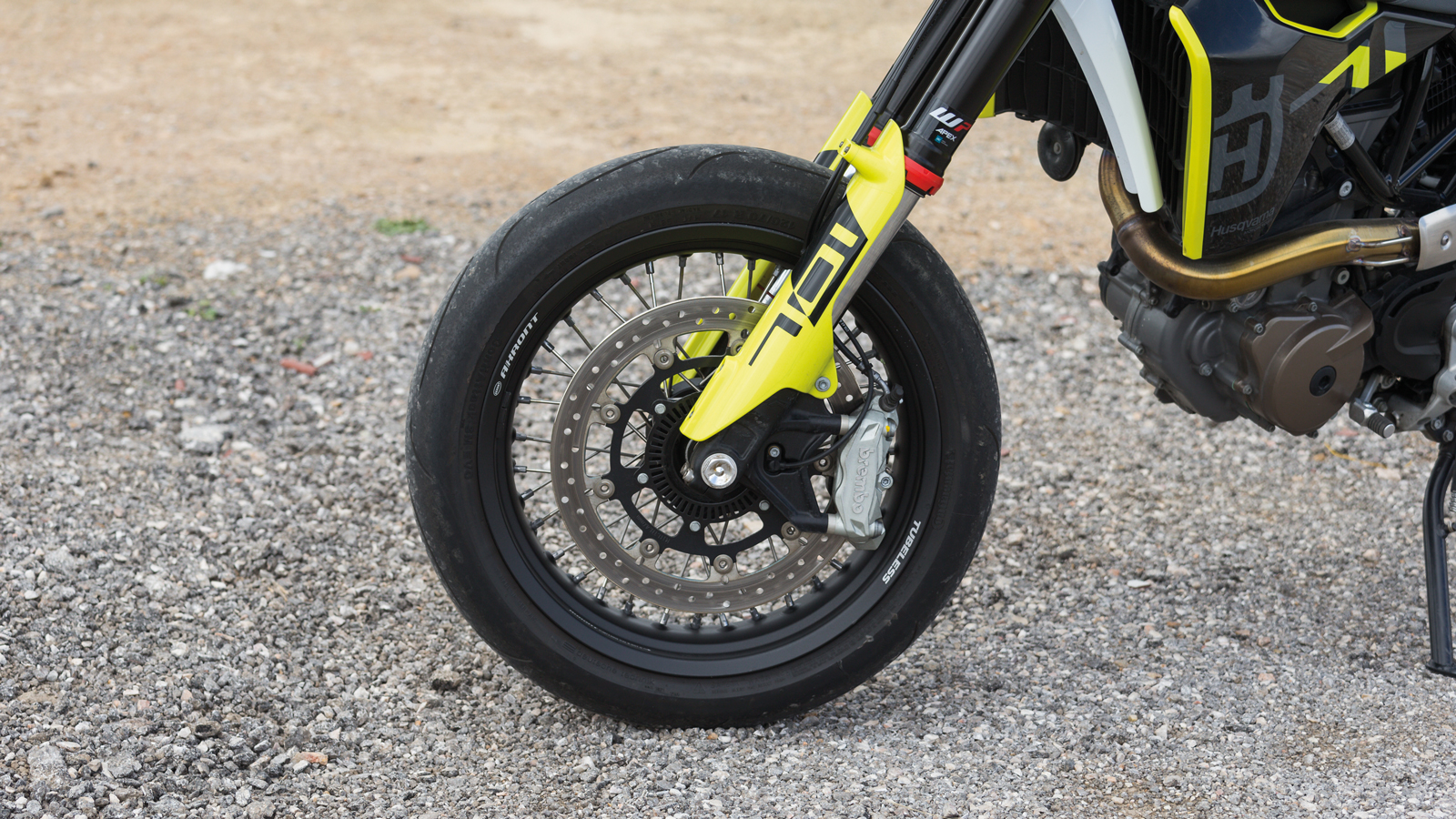 Husqvarna 701 Supermoto - Test 