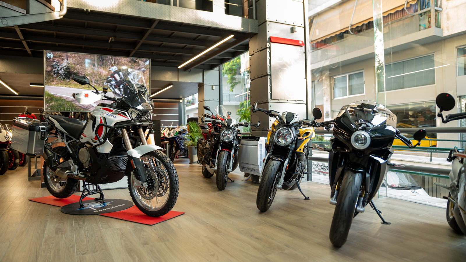 Πραγματοποιήθηκε με επιτυχία το Welcome Party της νέας Enduro Veloce