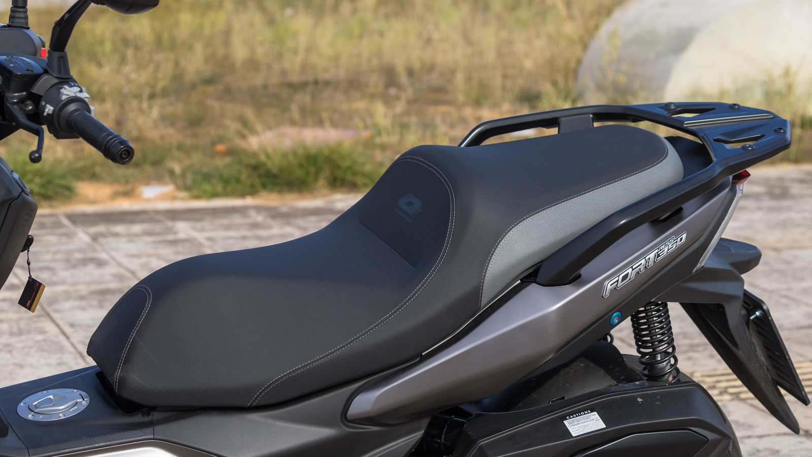 QJMOTOR Fort 350: Επώνυμα περιφερειακά και Super εξοπλισμό