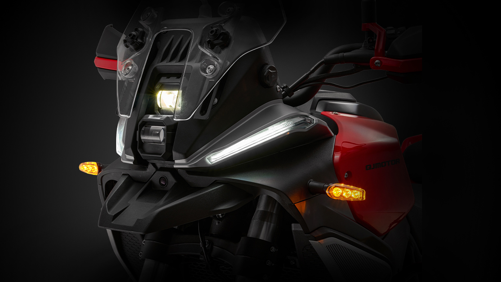 QJMOTOR SRT 700SX: Υποψήφιο για Best Moto by LS2