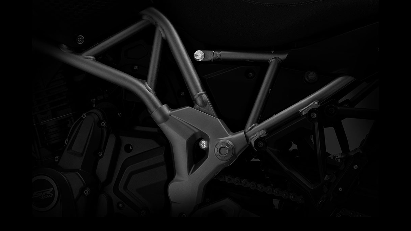 QJMOTOR SRT 700SX: Υποψήφιο για Best Moto by LS2