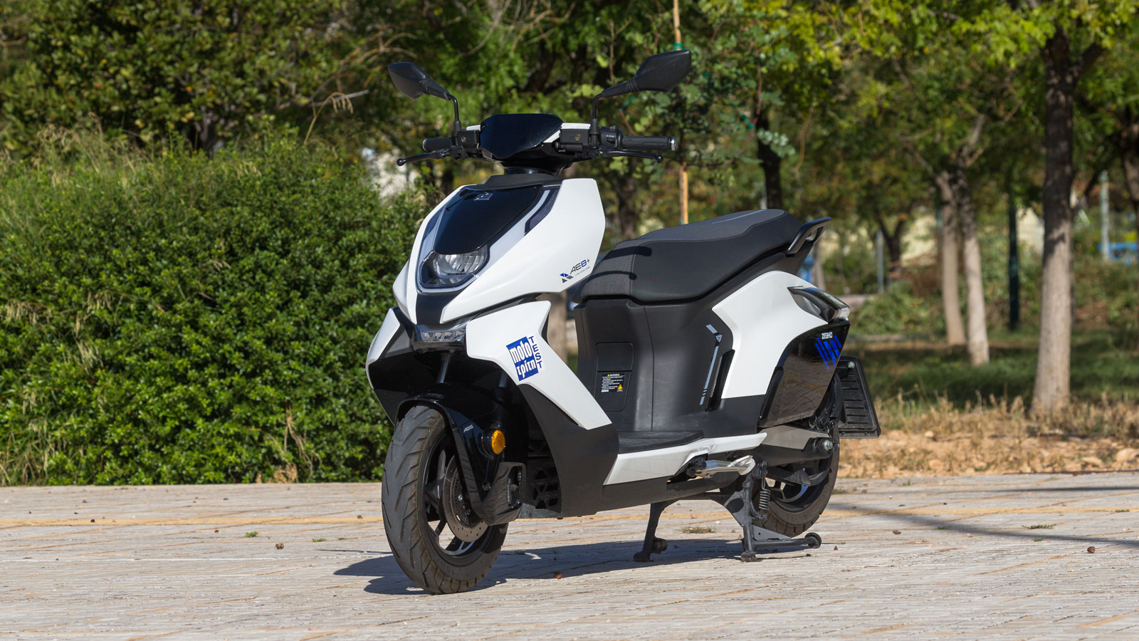 Test - Zeeho AE8+ 2025