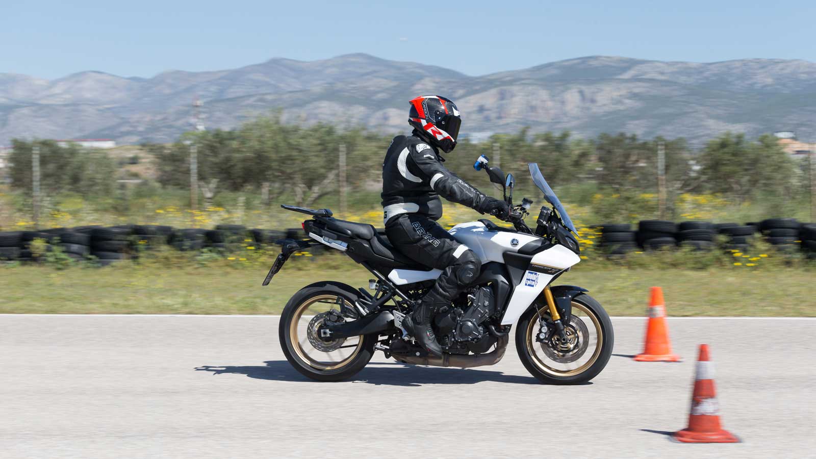 Mega Test ελαστικών: Δοκιμάζουμε 5 Best seller σε στεγνό και βρεγμένο 