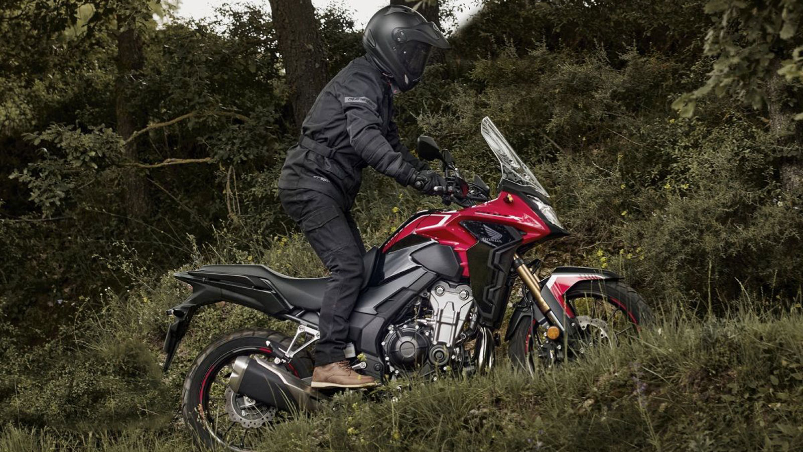 Honda CB500X με έκπτωση 600 ευρώ