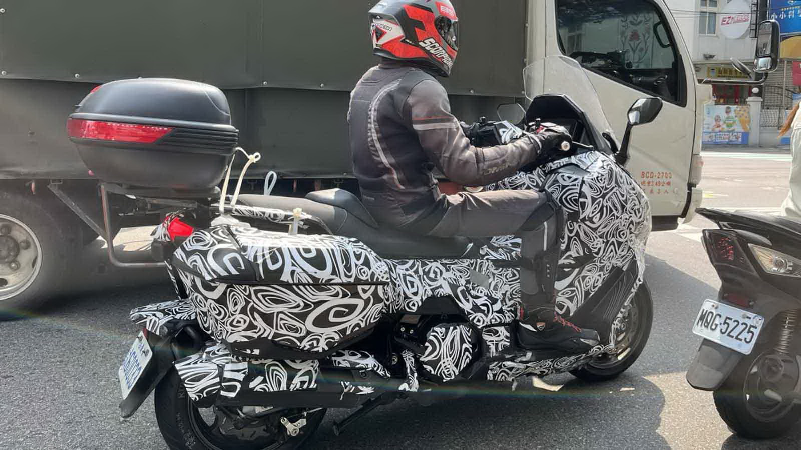 Το νέο maxi scooter της SYM κυκλοφορεί ινκόγκνιτο