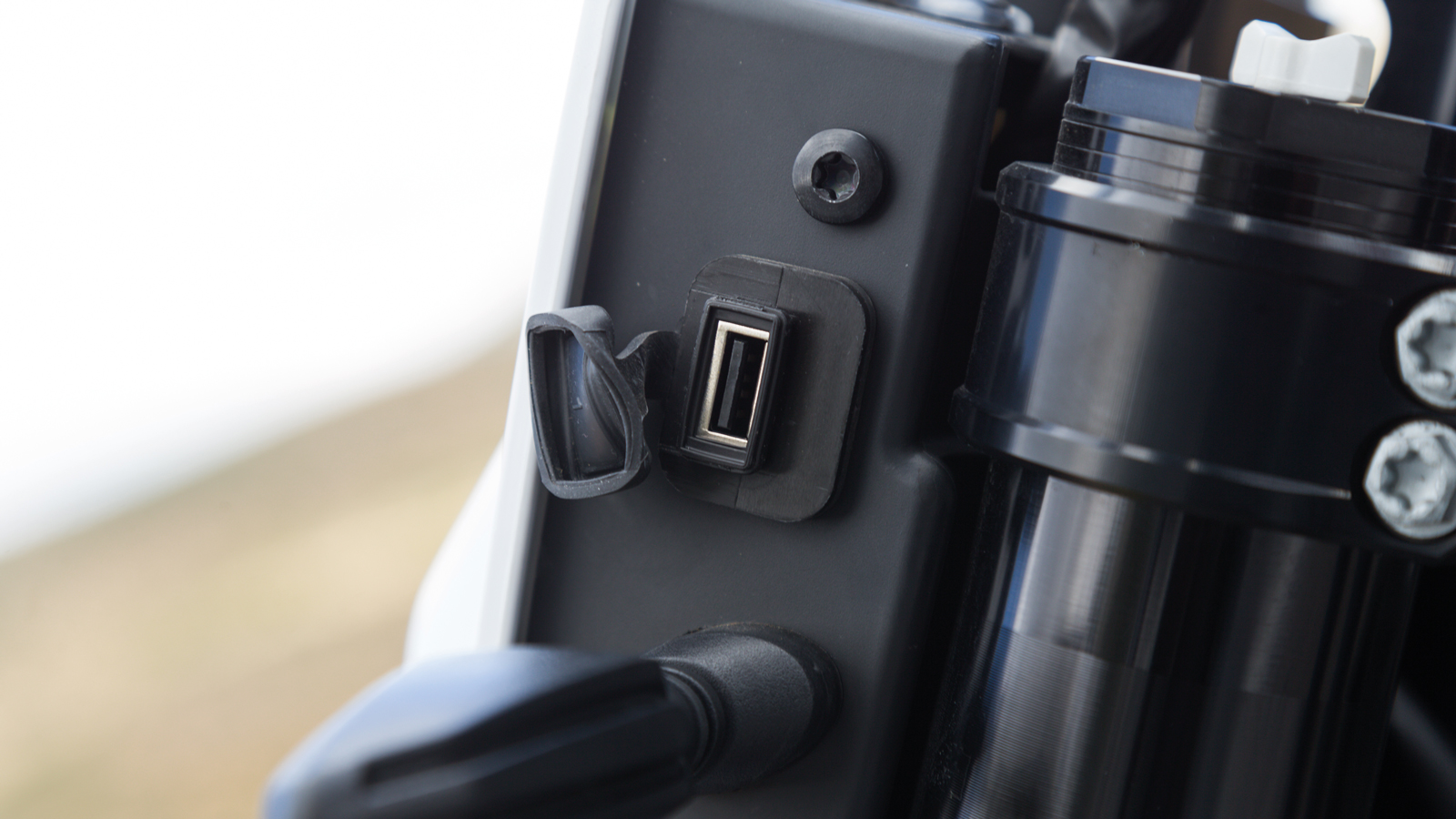 Husqvarna 701 Supermoto - Test 