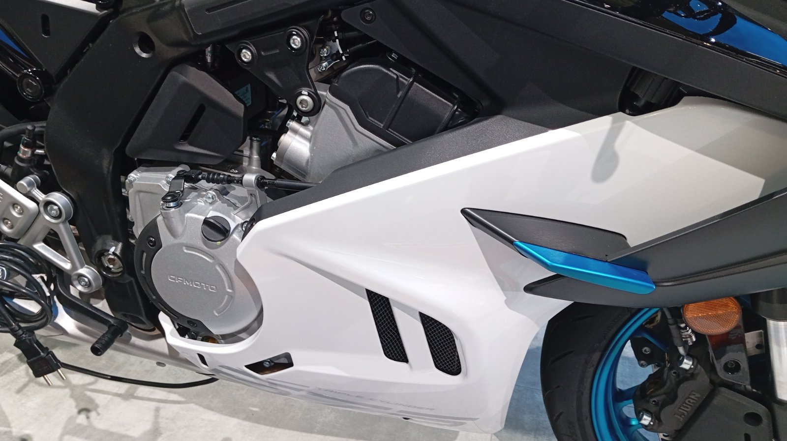 EICMA 2024: CFMOTO 675SR-R