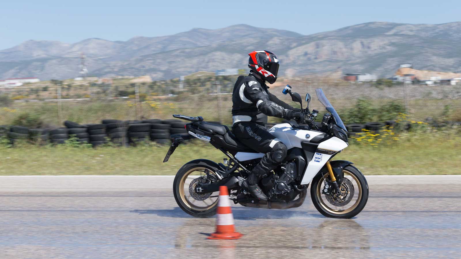 Mega Test ελαστικών: Δοκιμάζουμε 5 Best seller σε στεγνό και βρεγμένο 