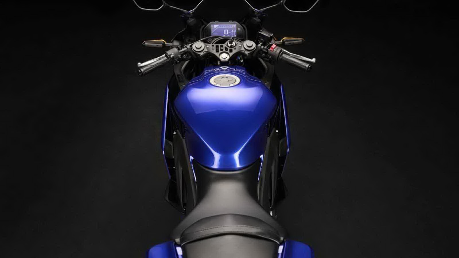 Ανανεωμένο έρχεται το νέο Yamaha R3 για το 2025