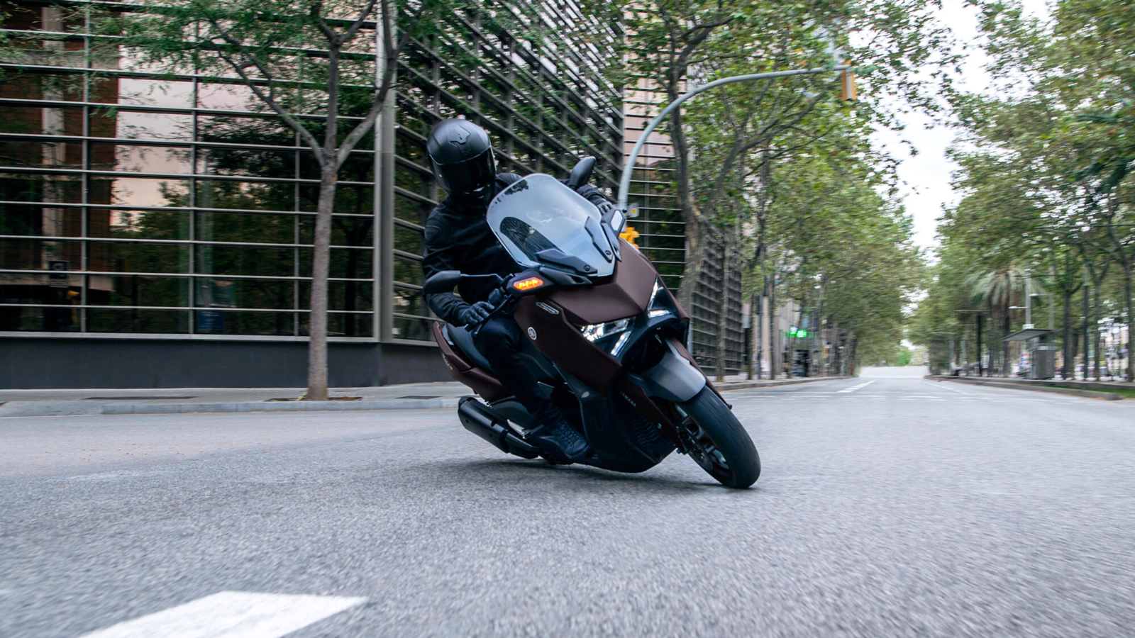 ΥΑΜΑΗΑ ΧΜΑΧ 300: Κινητήρας Blue Core και Premium στο Max