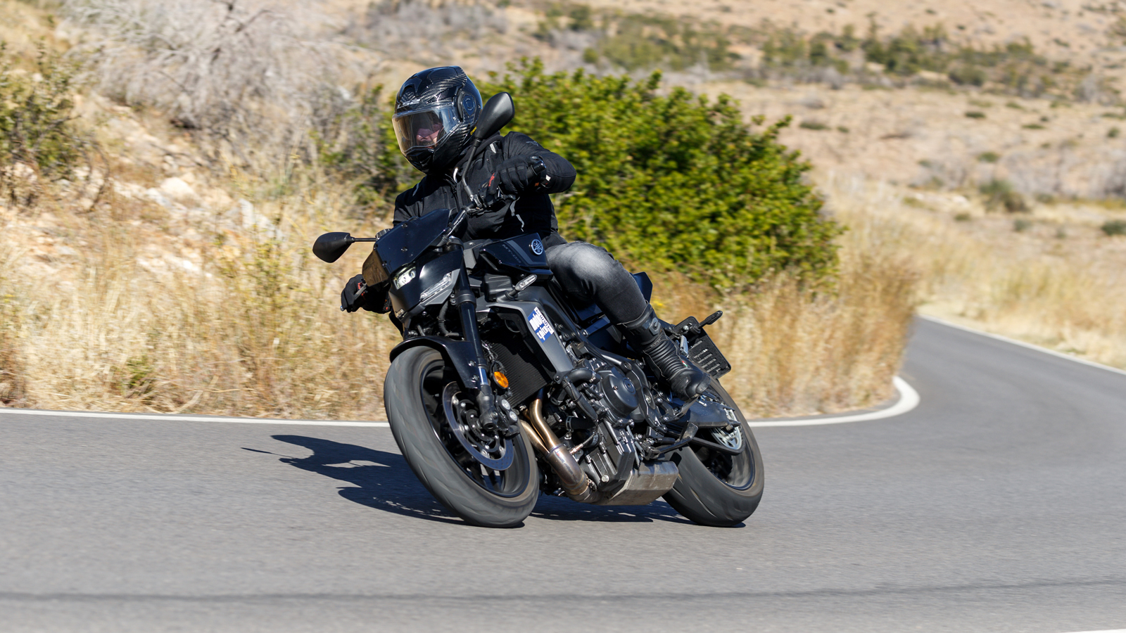 Μπορείς να αλλάξεις άνετα και μέσα στη στροφή, χωρίς να νιώσεις κανένα ταρακούνημα.