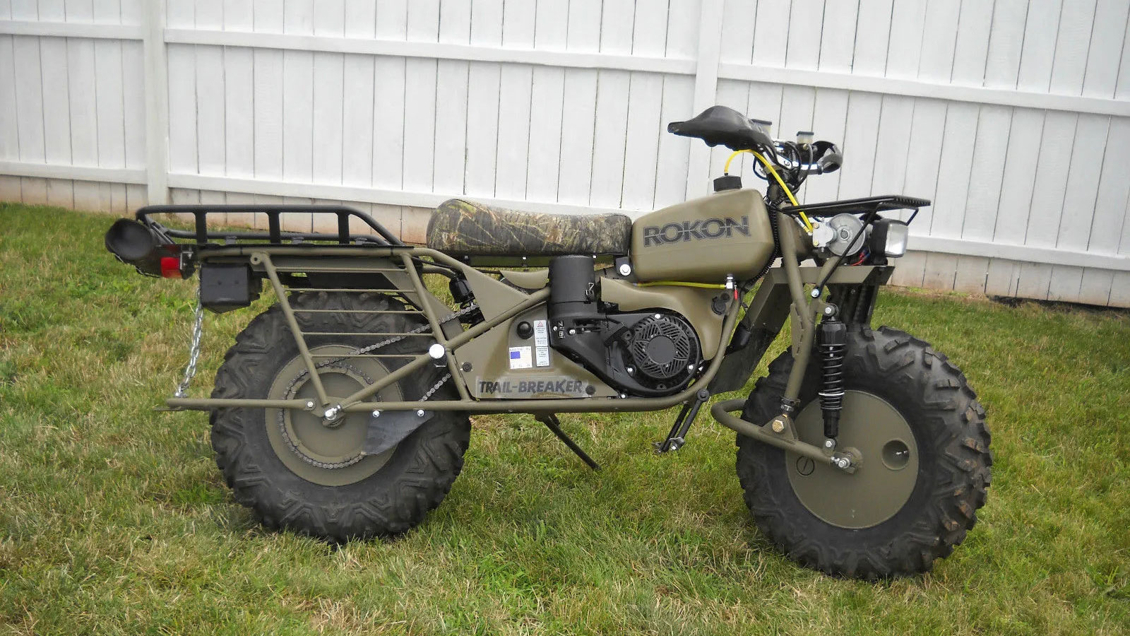 Ένα παράδειγμα δικύκλου της ROKON με 2WD το οποίο αξιοποιούν κατά κύριο λόγο αγρότες.