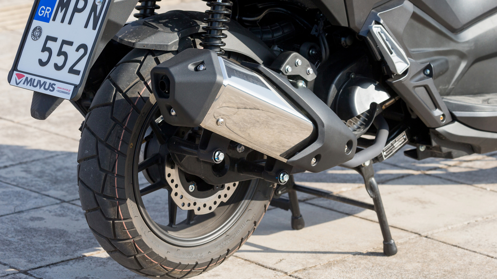 Αρκετά θετικό κιβώτιο με φυγοκεντρικό συμπλέκτη που εμφανίζει πολύ μικρό «σκαλοπάτι» σύμπλεξης.