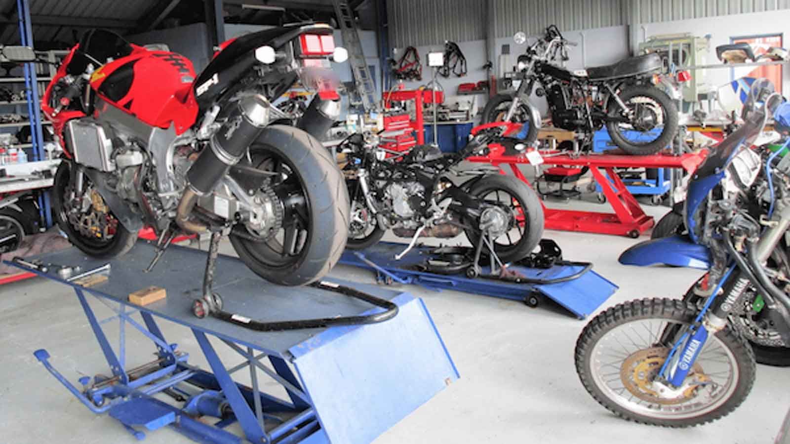 Από την 1η Ιουλίου 2025, χιλιάδες επιχειρήσεις στον κλάδο των οχημάτων υποχρεώνονται να καταγράφουν ψηφιακά τα οχήματα που εξυπηρετούν, διαφορετικά αν