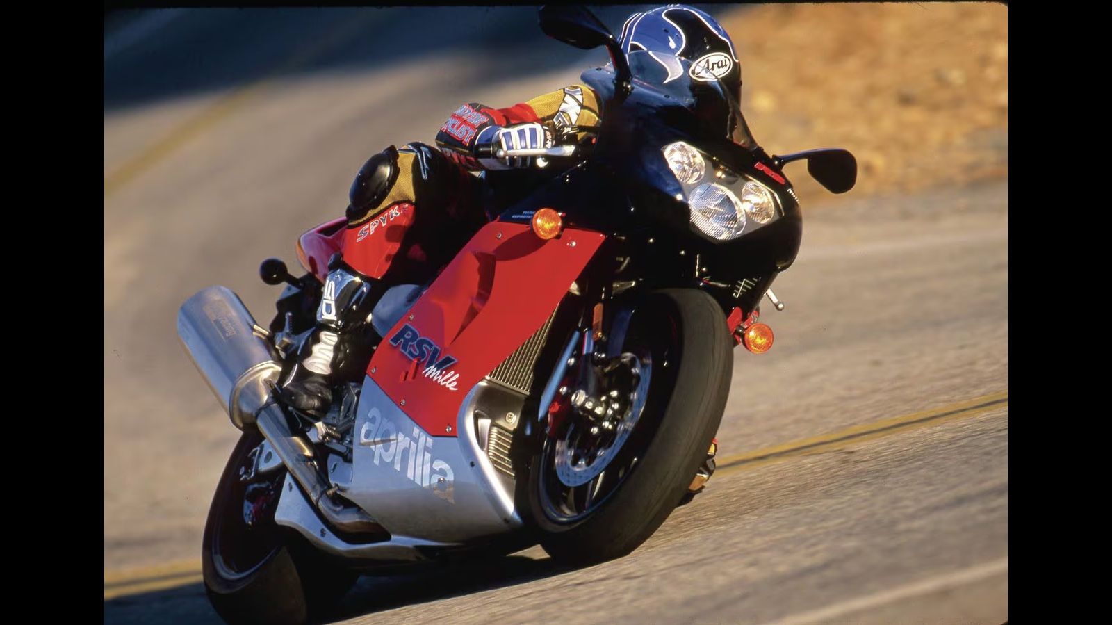 Aprilia: Επιστρέφει η RSV Mille; 
