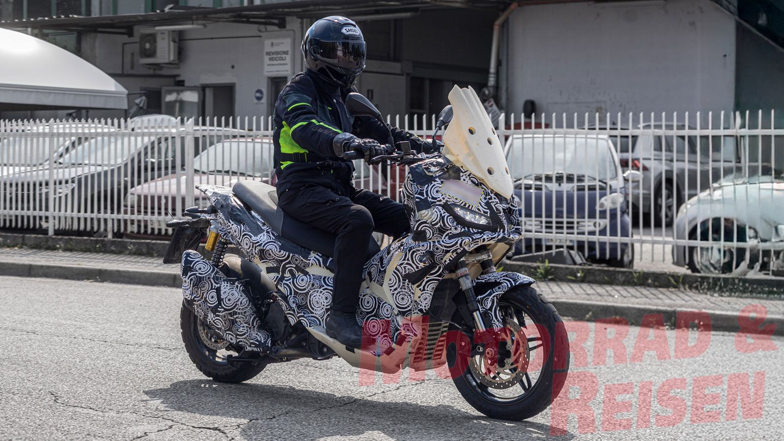 Aprilia SR 400 GT: Εντοπίστηκε καμουφλαρισμένη στην Ιταλία!