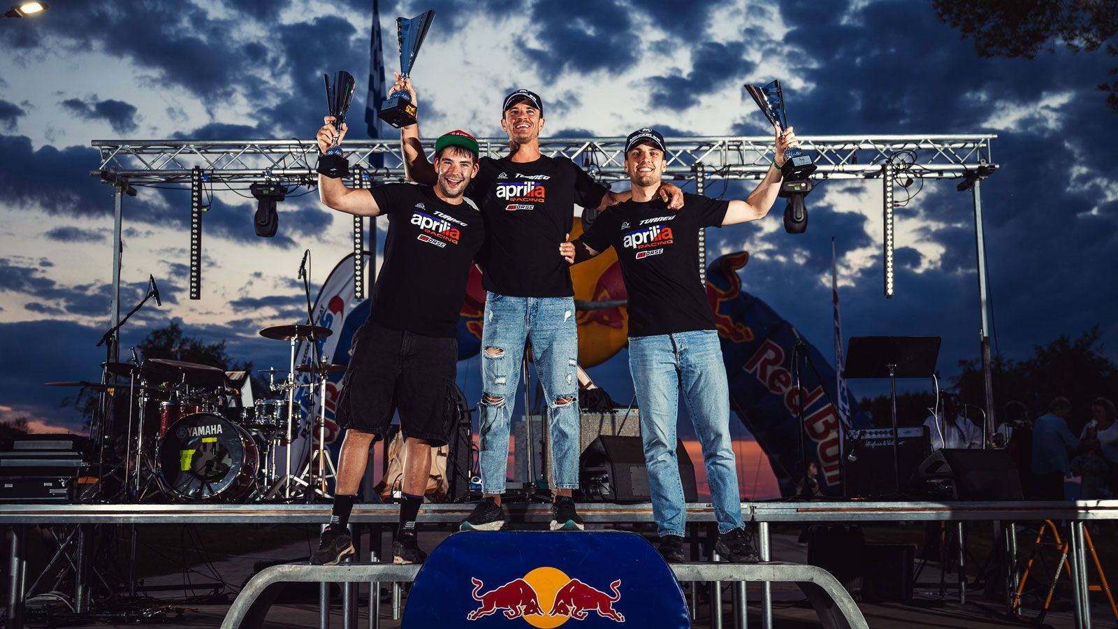 Ο Jacopo Cerutti πέτυχε έναν ιστορικό θρίαμβο στο Hellas Rally Raid 2025, ανεβάζοντας την Aprilia Tuareg 660 στο υψηλότερο σκαλί της γενικής κατάταξης