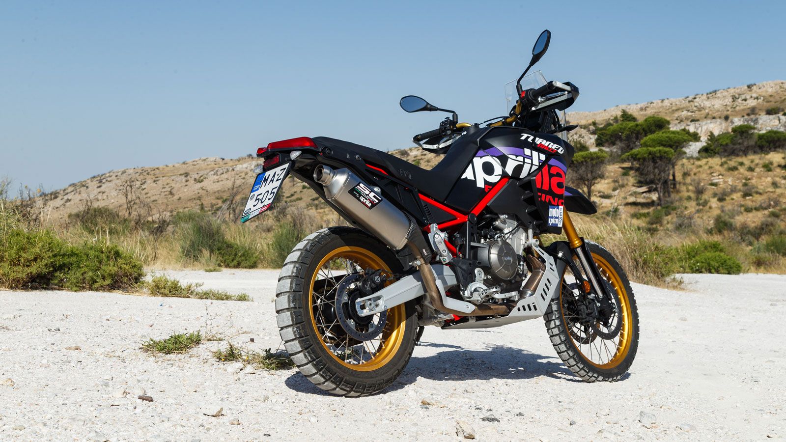 Τα κατάφερε όμως κι έτσι έγινε το Tuareg αντικείμενο συζήτησης τόσο στις οργανωμένες χωμάτινες εκδρομές, όσο και σε φόρουμ με τις απόψεις να είναι διχ