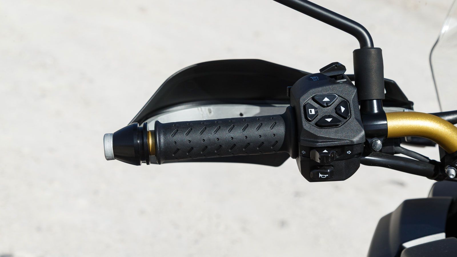 Αριστερός διακόπτης.