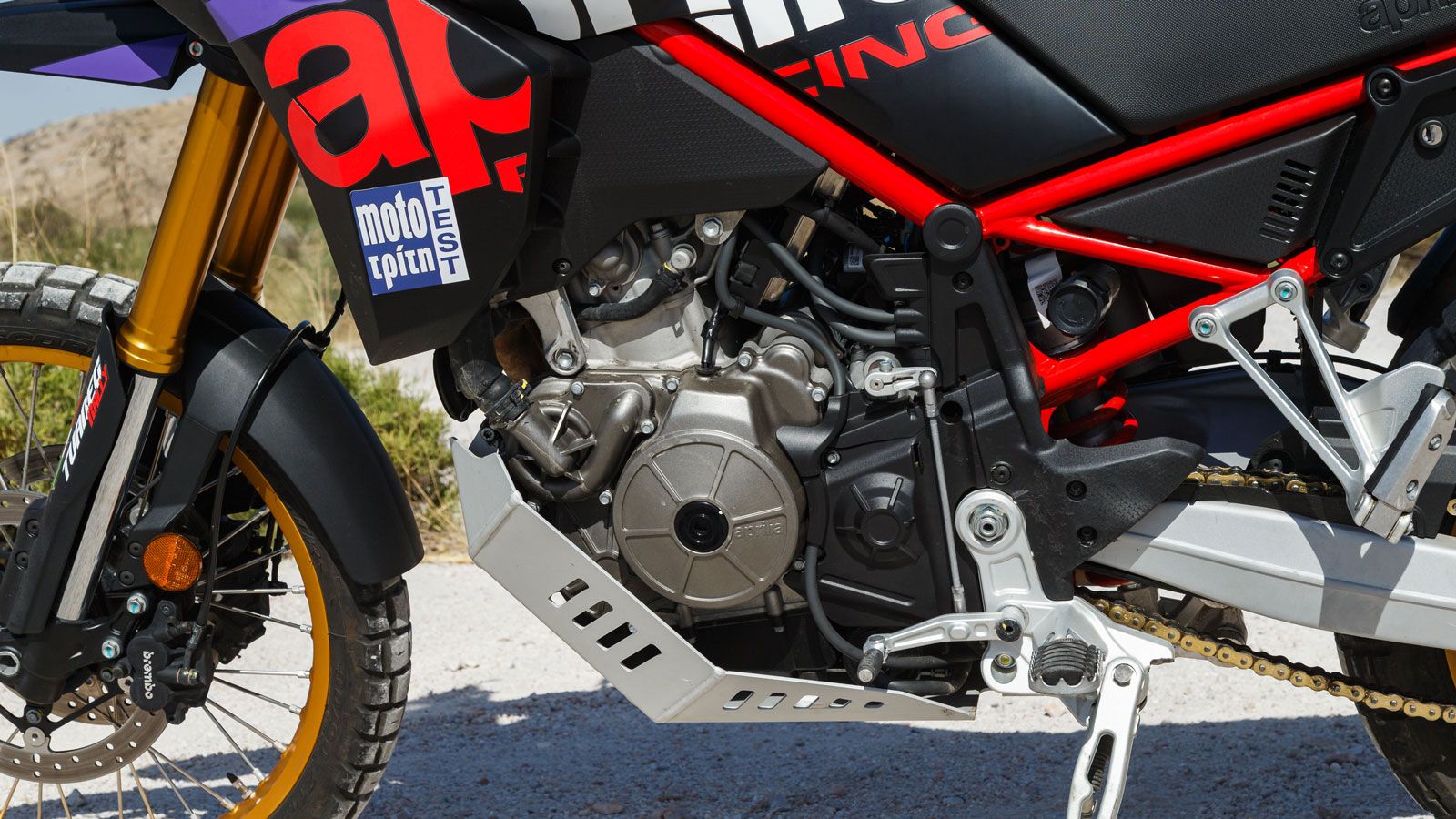 Με το νέο τελικό εξάτμισης της SC Project αναδεικνύεται ο απολαυστικός ήχος που προσδίδει στον κινητήρα ο στρόφαλος με διαστήματα ανάφλεξης 270° (που 